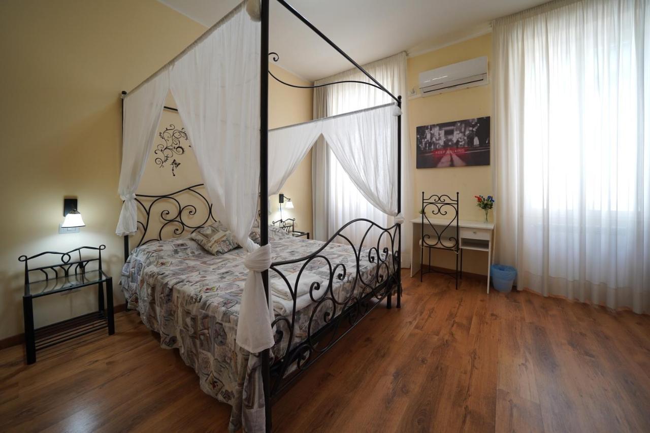 Large Double Room